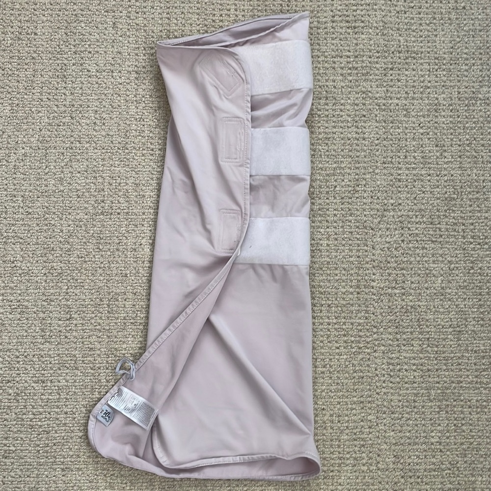 The Ollie World baby wrap in lavender